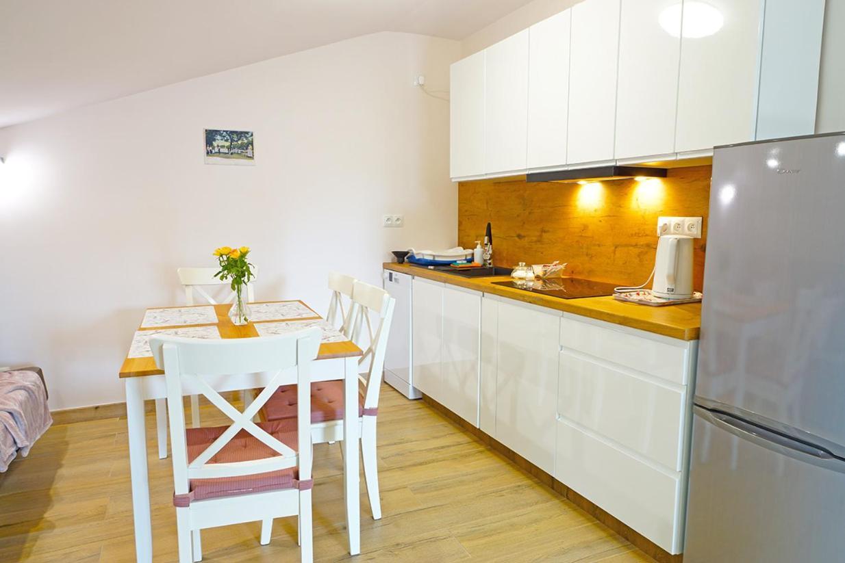 Nad Stawem Appartement Ustroń Kamer foto